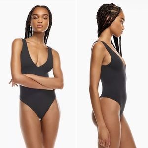 ARITZIA Babaton Contour V-Neck Bodysuit